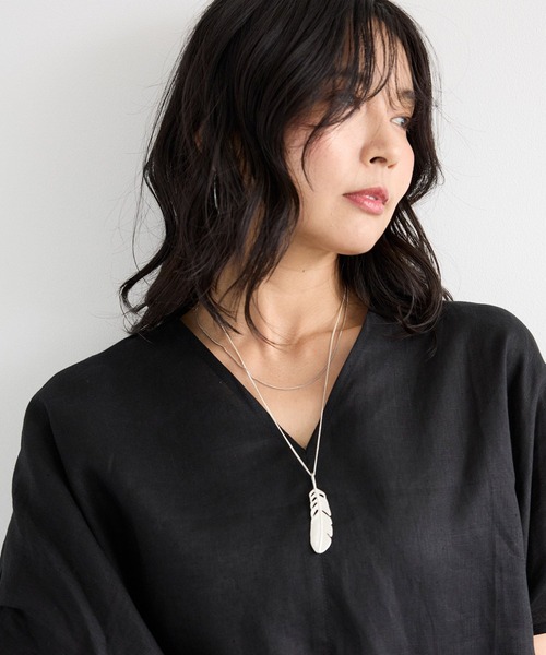 BARNYARDSTORM（バンヤードストーム）の「BARNYARDSTORM / フェザーネックレス（ネックレス・レディース・ゴールド/シルバー・FREE）」の3枚目の写真