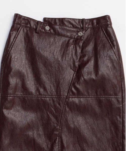 MAISON SPECIAL(メゾンスペシャル)の「Waist Cross Vegan Leather Tight Slit Skirt/ウエストクロスヴィーガンレザータイトスリットスカート(スカート・レディース・ブラック/ボルドー・36/38)」の11枚目の写真