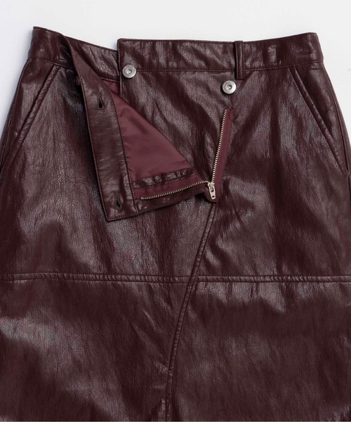 MAISON SPECIAL(メゾンスペシャル)の「Waist Cross Vegan Leather Tight Slit Skirt/ウエストクロスヴィーガンレザータイトスリットスカート(スカート・レディース・ブラック/ボルドー・36/38)」の12枚目の写真