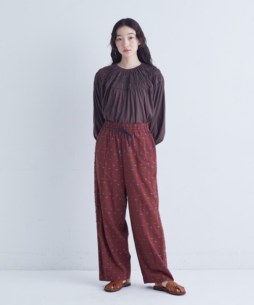 conges payes ADIEU TRISTESSE（コンジェ ペイエ アデュートリステス）の「フラワーカットジャカードパンツ（その他パンツ・レディース・グレー系その他/ブラウン系その他・38）」の5枚目の写真