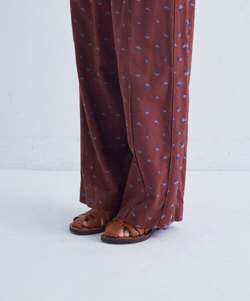 conges payes ADIEU TRISTESSE（コンジェ ペイエ アデュートリステス）の「フラワーカットジャカードパンツ（その他パンツ・レディース・グレー系その他/ブラウン系その他・38）」の15枚目の写真