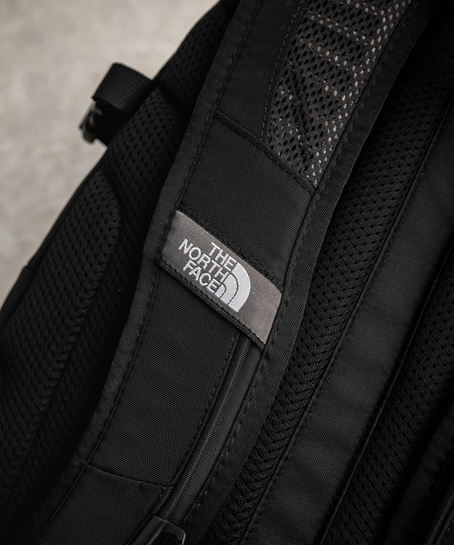 THE NORTH FACE(ザノースフェイス)の「新色追加 THE NORTH FACE ザ・ノースフェイス HOT SHOT SE BACK PACK ホットショット バックパック/リュック(バックパック/リュック・メンズ・ブラック・FREE)」の3枚目の写真