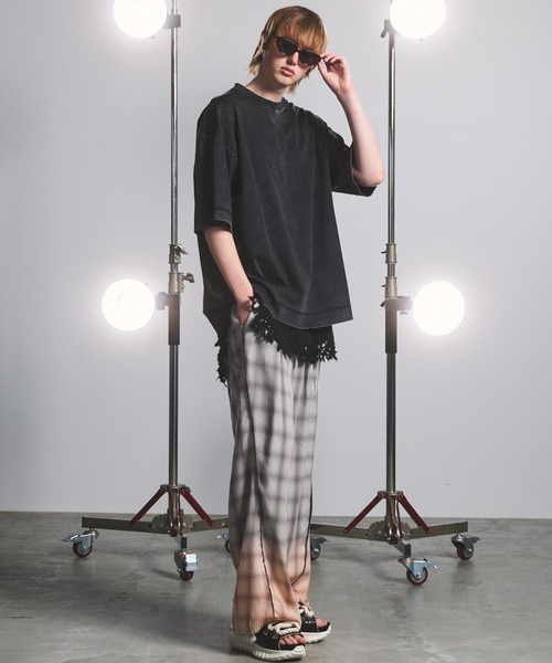 MAISON SPECIAL(メゾンスペシャル)の「《UNISEX》Extremely Cool Fade Smooth Prime-Over Crew Neck T-Shirt/超冷感フェードスムースプライムオーバークルーネックTシャツ【MAISON SPECIAL/メゾンスペシャル】(Tシャツ/カットソー・メンズ・チャコールグレー/グレー・2/1/0)」の8枚目の写真