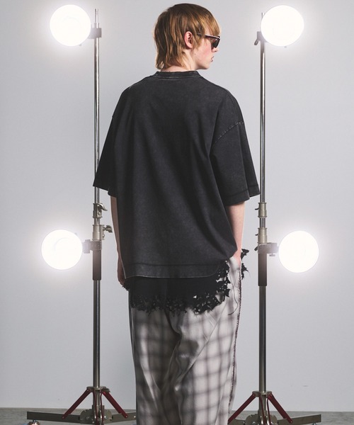 MAISON SPECIAL(メゾンスペシャル)の「《UNISEX》Extremely Cool Fade Smooth Prime-Over Crew Neck T-Shirt/超冷感フェードスムースプライムオーバークルーネックTシャツ【MAISON SPECIAL/メゾンスペシャル】(Tシャツ/カットソー・メンズ・チャコールグレー/グレー・2/1/0)」の12枚目の写真