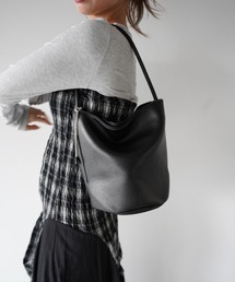 【SANSeLF】バケツフォルムワンショルダーハンドバッグ saa25a041