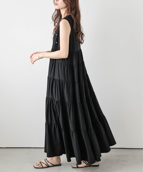 AMELY(エミリー)の「ティアードギャザーワンピース(ワンピース・レディース・ブラック/ネイビー・フリー)」の3枚目の写真