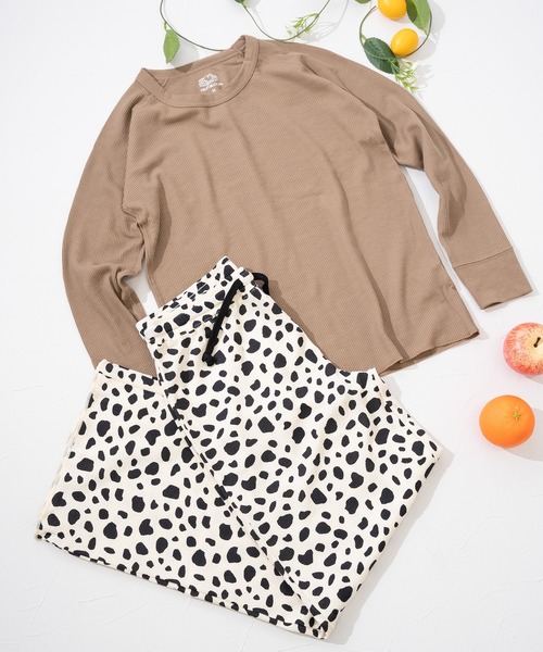 FRUIT OF THE LOOM（フルーツオブザルーム）の「【FRUIT OF THE LOOM】ワッフルルームウエアアニマルスキ/セットアップ（ルームウェア/パジャマ・メンズ・ブラウン/グレー/ブラック・L/M）」の2枚目の写真