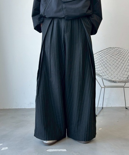 UNDERSTATEMENTs（アンダーステイトメント）の「【ユニセックス】ブロックチェック×ストライプラップタックワイドスラックス（スラックス・メンズ・ブラック系その他/グレー系その他・SMALL/MEDIUM/LARGE）」の19枚目の写真