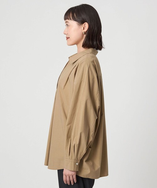 green label relaxing（グリーンレーベルリラクシング）の「スキッパー ドルマン シャツ（シャツ/ブラウス・レディース・ベージュ/ホワイト/ダークグレー・FREE）」の17枚目の写真