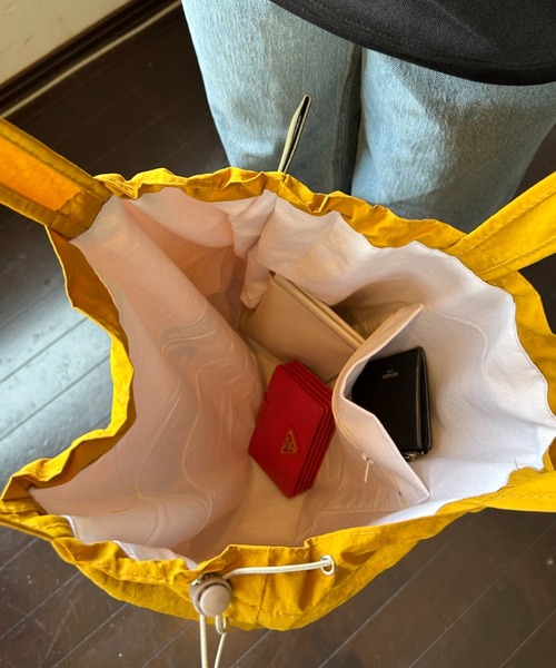 Loco Ocean（ロコオーシャン）の「Beachロゴ入りナイロントートバッグ（トートバッグ・レディース・マスタード/ブラウン・ONE SIZE）」の10枚目の写真