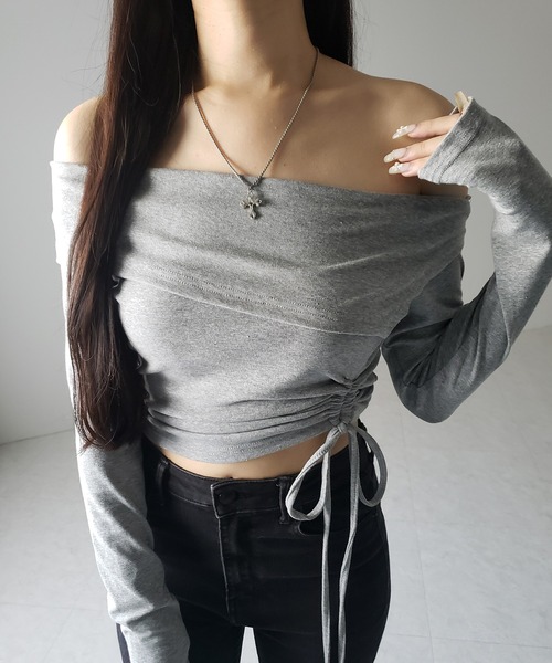 me+em select(ミームセレクト)の「※※シャーリングリボンショートオフショルカットソートップス / shirring ribbon short off shoulder cutsew tops(Tシャツ/カットソー・レディース・ブラック/グレー/ホワイト・FREE)」の6枚目の写真