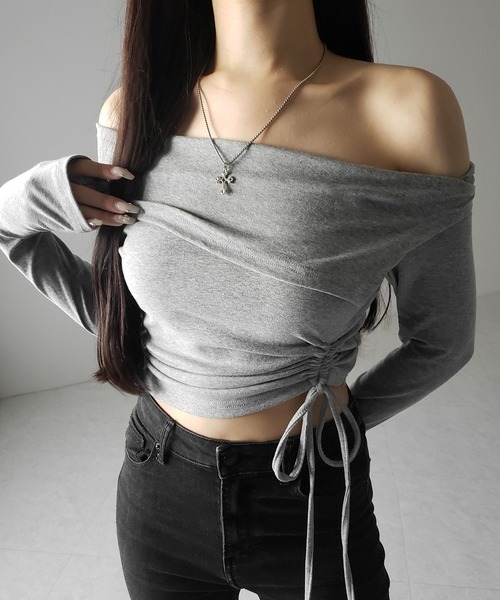 me+em select(ミームセレクト)の「※※シャーリングリボンショートオフショルカットソートップス / shirring ribbon short off shoulder cutsew tops(Tシャツ/カットソー・レディース・ブラック/グレー/ホワイト・FREE)」の10枚目の写真