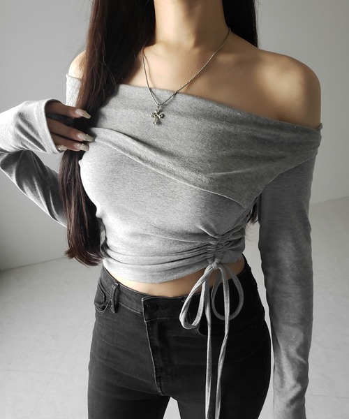 me+em select(ミームセレクト)の「※※シャーリングリボンショートオフショルカットソートップス / shirring ribbon short off shoulder cutsew tops(Tシャツ/カットソー・レディース・ブラック/グレー/ホワイト・FREE)」の5枚目の写真