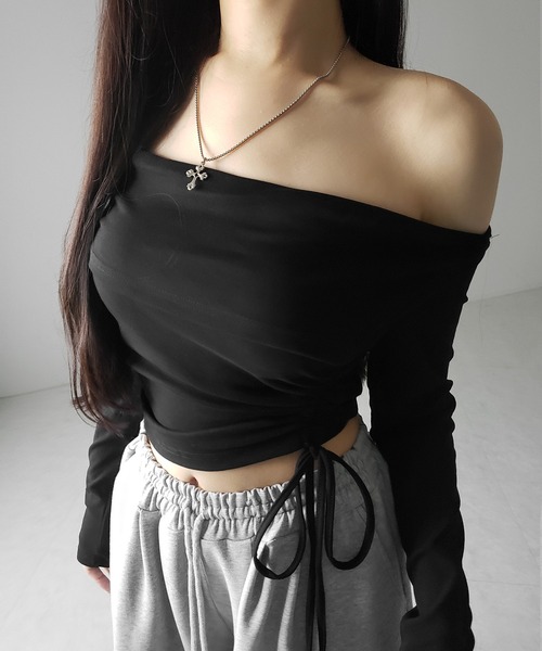 me+em select(ミームセレクト)の「※※シャーリングリボンショートオフショルカットソートップス / shirring ribbon short off shoulder cutsew tops(Tシャツ/カットソー・レディース・ブラック/グレー/ホワイト・FREE)」の19枚目の写真