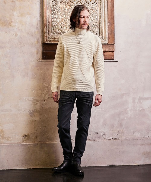 NICOLE CLUB FOR MEN(ニコルクラブフォーメン)の「ビッグバスケットジャカード タートルネックニット(Tシャツ/カットソー・メンズ・ネイビー/ブラック/オフホワイト/チャコールグレー・MEDIUM/LARGE/X-LARGE)」の6枚目の写真