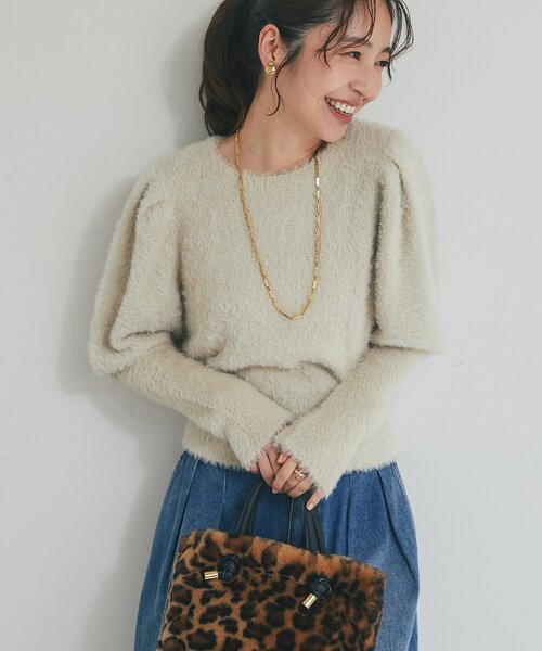 La boutique BonBon（ラブティックボンボン）の「【最強モテニット】お花スパンコールラメフェザーニット（ニット/セーター・レディース・グレイッシュベージュ/ピンク/オフホワイト・FREE）」の17枚目の写真