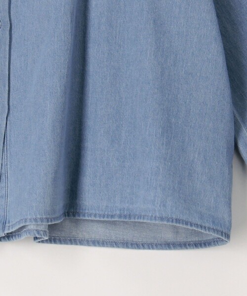 MICO COULIER（ミコクリエ）の「ライトデニムフリルブラウス（シャツ/ブラウス・レディース・ブルー/サックスブルー・38）」の21枚目の写真