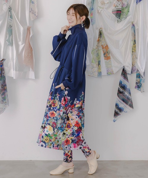 セール】153640：花柄に隠れ黒ネコ柄 ハーフジップジャージワンピース