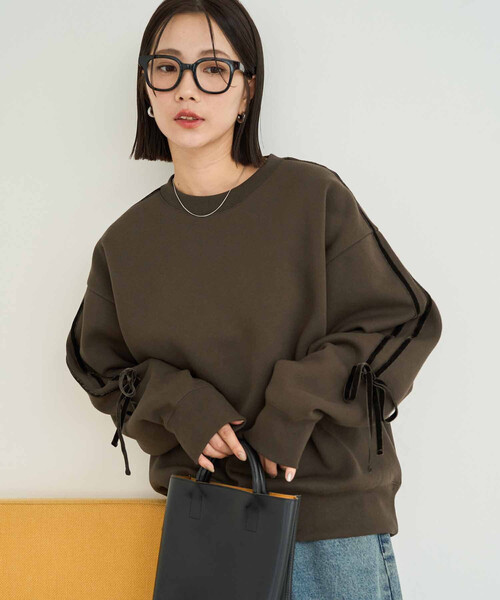 FREAK'S STORE（フリークスストア）の「限定展開　ベロア リボン ライン 裏起毛 スウェット プルオーバー（スウェット・レディース・スミクロ/ネイビー/ライトグレー/ブラウン・ﾌﾘ-）」の5枚目の写真