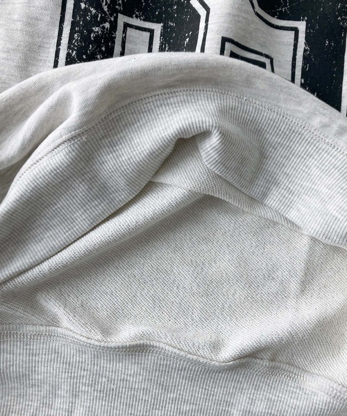 AS KNOW AS plus（アズノゥアズプラス）の「♪2WAY リボン ロゴスウェットプルオーバー（ボートネック・ワンショルダー）（スウェット・レディース・チャコールグレー/オートミール/カモフラージュ/グリーン系/グレー系/アイボリー系/レッド系・FREE）」の17枚目の写真