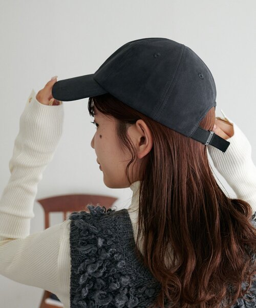 DISCOAT（ディスコート）の「スクエアロゴ同色刺繍CAP（キャップ・レディース・ベージュ/ブラック・FREE）」の5枚目の写真