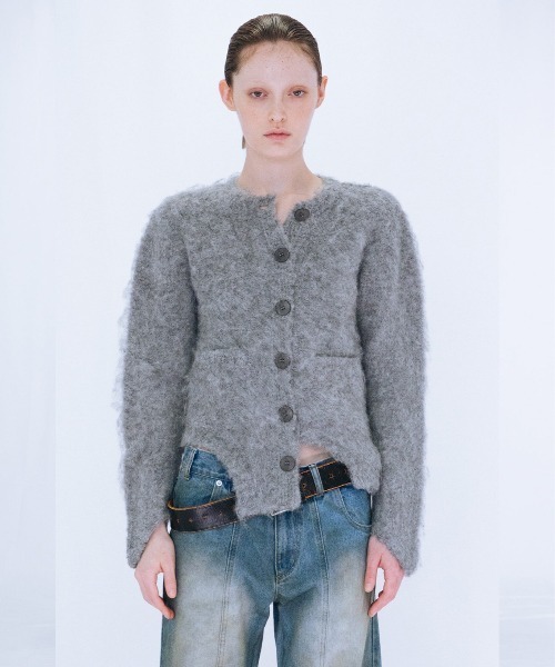 VIAVANDA(ヴィアヴァンダ)の「CUTTING MOHAIR KNIT CARDIGAN(カーディガン/ボレロ・レディース・ブラック/グレー/ブラウン・FREE)」の2枚目の写真