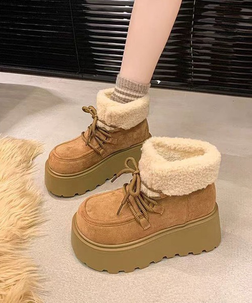 Nia(ニア)の「Nia(ニア)/バイカラー 厚底ショートボアブーツ(ブーツ・レディース・ベージュ/ブラウン・38/40/36)」の9枚目の写真