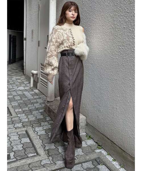 MURUA（ムルーア）の「ZIPスリットナロースカート（スカート・レディース・ブラック/その他1・1/2）」の4枚目の写真