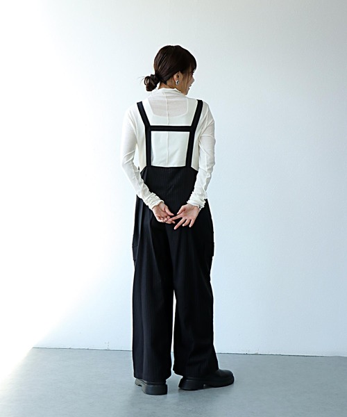 Jines（ジネス）の「ピンストライプサロペット（サロペット/オーバーオール・レディース・ブラック・38）」の3枚目の写真