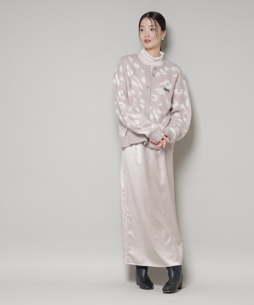 PENNEYS(ぺニーズ)の「PENNEYS別注TheFOXレオパードクルーカーディガン(ニット/セーター・レディース・ブラック/ライトグレー/チャコール・FREE)」の14枚目の写真