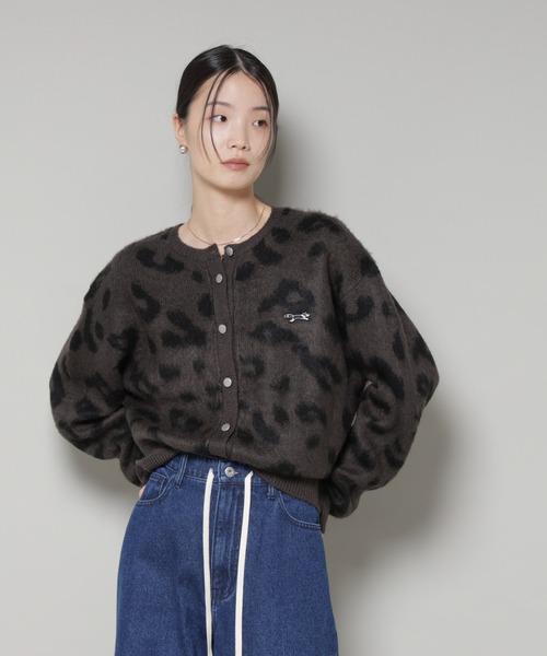 PENNEYS(ぺニーズ)の「PENNEYS別注TheFOXレオパードクルーカーディガン(ニット/セーター・レディース・ブラック/ライトグレー/チャコール・FREE)」の20枚目の写真