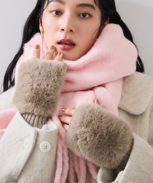 VIS（ビス）の「フィンガーレスファーアームウォーマー（手袋・レディース・キナリ/ベージュ・FREE）」の8枚目の写真