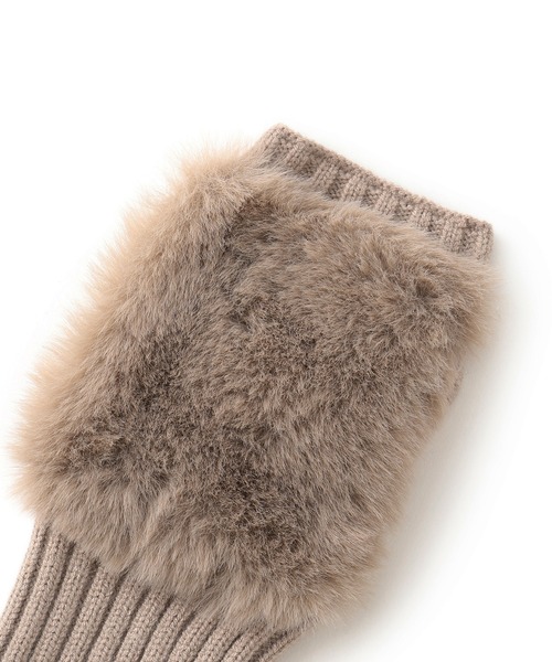 VIS（ビス）の「フィンガーレスファーアームウォーマー（手袋・レディース・キナリ/ベージュ・FREE）」の11枚目の写真