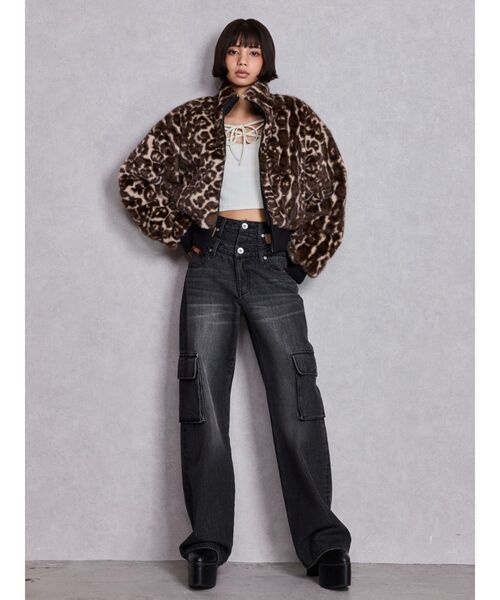 GYDA（ジェイダ）の「STUPID IN RICH REVERSIBLE エコファーブルゾン（ブルゾン・レディース・オフホワイト/ブラック/スカイブルー・FREE）」の12枚目の写真