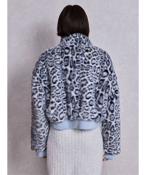 GYDA（ジェイダ）の「STUPID IN RICH REVERSIBLE エコファーブルゾン（ブルゾン・レディース・オフホワイト/ブラック/スカイブルー・FREE）」の19枚目の写真