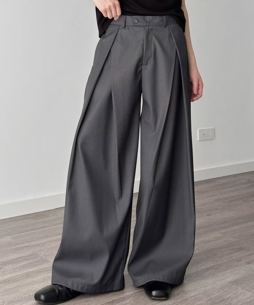 Ressaca（レサーカ）の「ルーズシルエットタックスラックスパンツ（スラックス・メンズ・チャコール/ブラック・L/M/XL）」の2枚目の写真