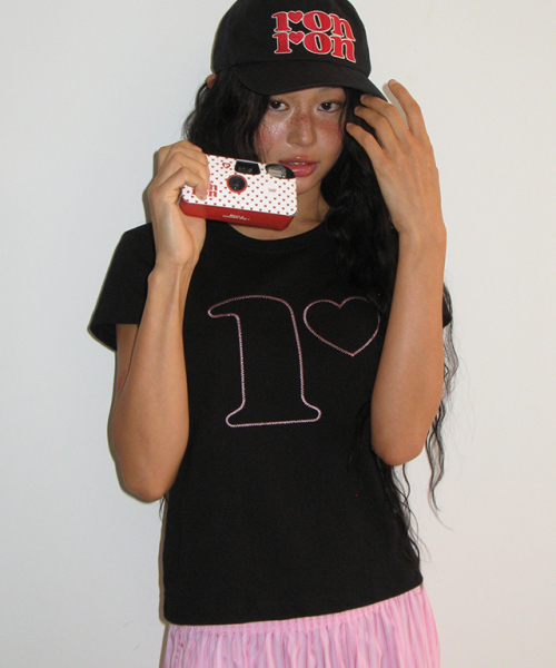 RONRON(ロンロン)の「R STITCH SHORT SLEEVE T SHIRT BLACK(Tシャツ/カットソー・レディース・その他・FREE)」の1枚目の写真