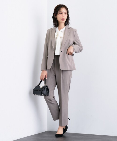 INDIVI(インディヴィ)の「【デイリー/セレモニー】フェザージャカードボウタイブラウス(シャツ/ブラウス・レディース・オフホワイト/ブラック・13/36/38/40/05/15 )」の13枚目の写真