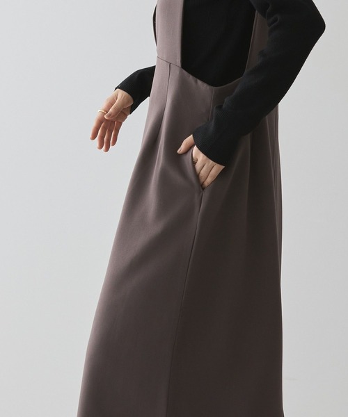 AMERICAN HOLIC（アメリカンホリック）の「【WEB限定】イージーケアVネックワンピース（ワンピース・レディース・モカ/ブラック・M/L）」の8枚目の写真