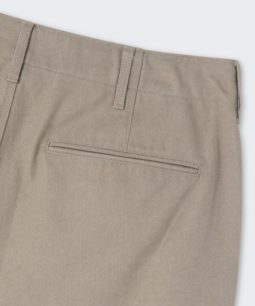 MUSINSA STANDARD（ムシンサスタンダード）の「デニムライクオフィサーパンツ [グレーシュベージュ]（スラックス・メンズ・その他・26/27/28/29/30/31/32/33/34/36/38/40/42）」の8枚目の写真