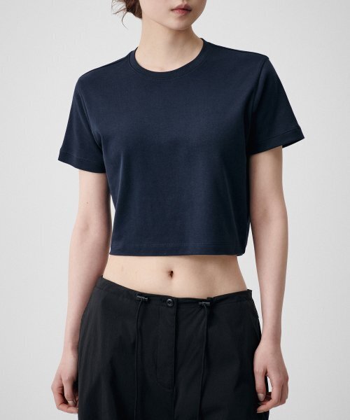 MUSINSA STANDARD WOMAN（ムシンサスタンダードウーマン）の「ウィメンズクルーネッククロップTシャツ[ダークネイビー]（Tシャツ/カットソー・レディース・その他・SMALL/MEDIUM/LARGE/X-SMALL）」の3枚目の写真
