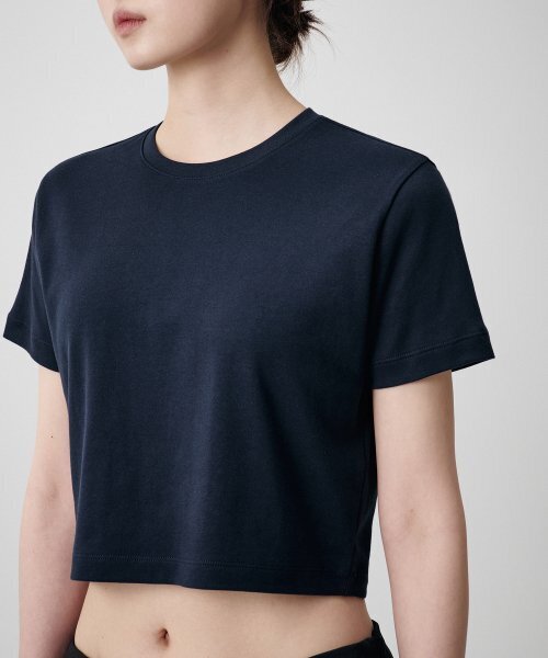 MUSINSA STANDARD WOMAN（ムシンサスタンダードウーマン）の「ウィメンズクルーネッククロップTシャツ[ダークネイビー]（Tシャツ/カットソー・レディース・その他・SMALL/MEDIUM/LARGE/X-SMALL）」の5枚目の写真