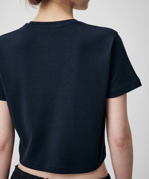 MUSINSA STANDARD WOMAN（ムシンサスタンダードウーマン）の「ウィメンズクルーネッククロップTシャツ[ダークネイビー]（Tシャツ/カットソー・レディース・その他・SMALL/MEDIUM/LARGE/X-SMALL）」の6枚目の写真
