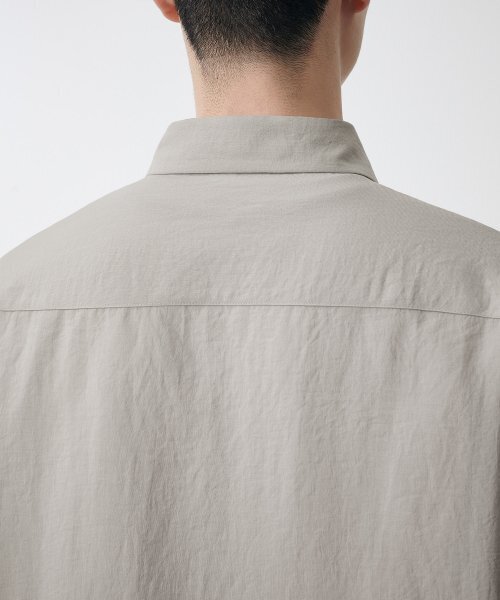 MUSINSA STANDARD（ムシンサスタンダード）の「リラックスドリネンライクシャツ[ライトベージュ]（シャツ/ブラウス・メンズ・その他・SMALL/MEDIUM/LARGE/X-LARGE/XX-LARGE）」の6枚目の写真