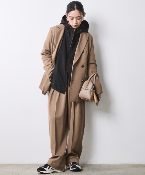 CHIC STYLE（シックスタイル）の「【セットアップ対応】バレルレッグスラックス＜大きいサイズ有＞シックスタイル（スラックス・レディース・モカ/ブラック・M/L/LL/3L/4L/5L）」の4枚目の写真