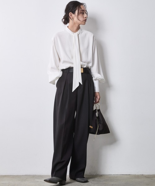 CHIC STYLE（シックスタイル）の「【セットアップ対応】バレルレッグスラックス＜大きいサイズ有＞シックスタイル（スラックス・レディース・モカ/ブラック・M/L/LL/3L/4L/5L）」の5枚目の写真