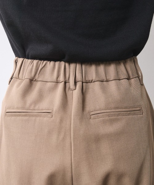 CHIC STYLE（シックスタイル）の「【セットアップ対応】バレルレッグスラックス＜大きいサイズ有＞シックスタイル（スラックス・レディース・モカ/ブラック・M/L/LL/3L/4L/5L）」の14枚目の写真