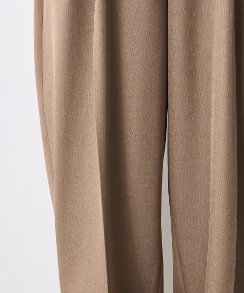 CHIC STYLE（シックスタイル）の「【セットアップ対応】バレルレッグスラックス＜大きいサイズ有＞シックスタイル（スラックス・レディース・モカ/ブラック・M/L/LL/3L/4L/5L）」の17枚目の写真