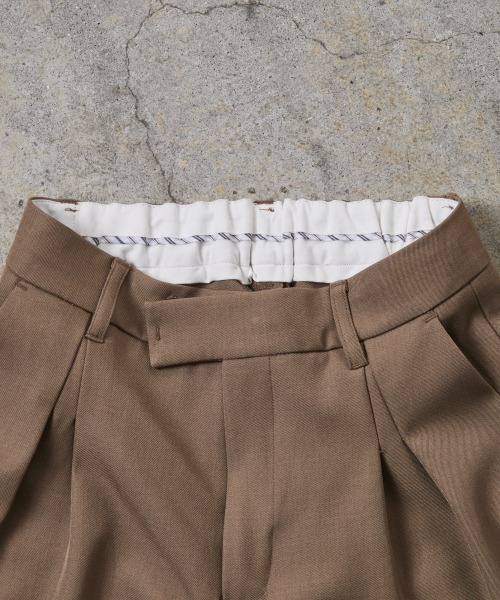 CHIC STYLE（シックスタイル）の「【セットアップ対応】バレルレッグスラックス＜大きいサイズ有＞シックスタイル（スラックス・レディース・モカ/ブラック・M/L/LL/3L/4L/5L）」の21枚目の写真