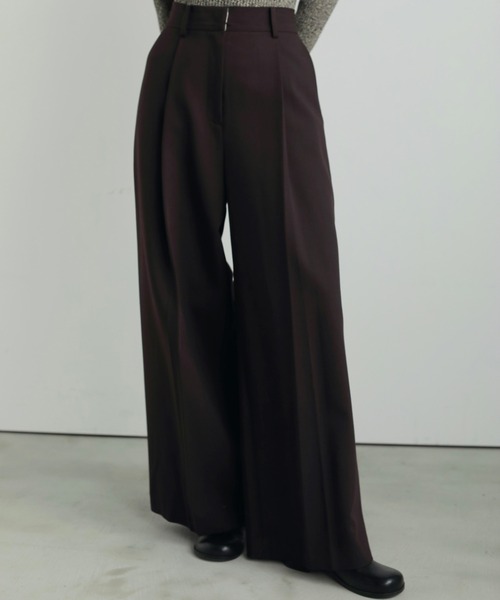 anuke（アンヌーク）の「Tuck Pleats Pants（その他パンツ・レディース・アイボリー/オリーブ/ボルドー・36inch/38inch）」の3枚目の写真